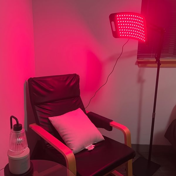 Lamp for Red Light Therapy, Featuring Infrared Light Therapy with a Stand - a Device Emitting 660Nm Red Light And 850Nm Near-Infrared Light for Alleviating Body Pain And Enhancing Skin Care. - Image 4